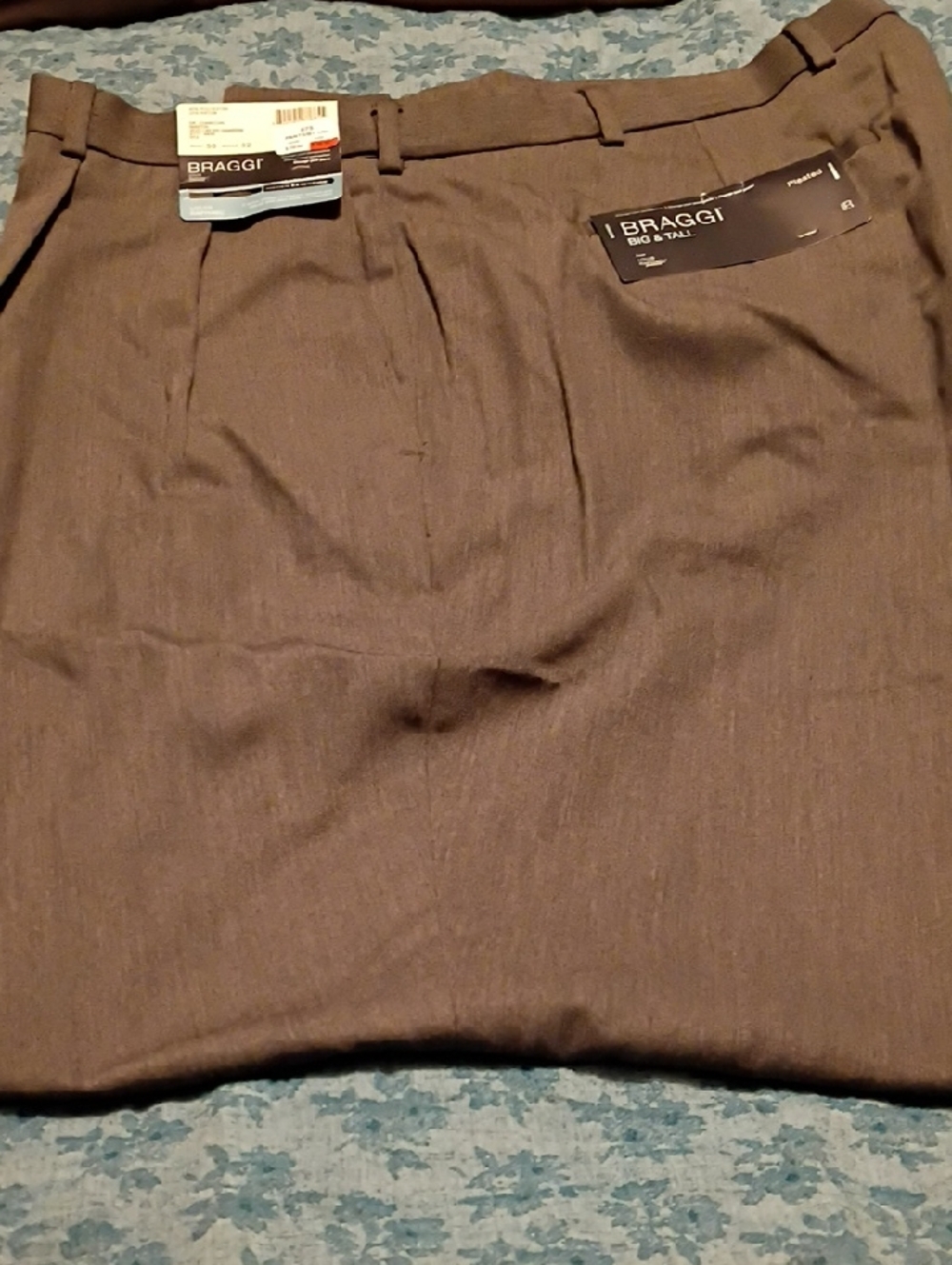 BRAGGI Men's Dress Pants in Grey Extend A Fit Waist 50 X 32 Pleated Front**NEW**